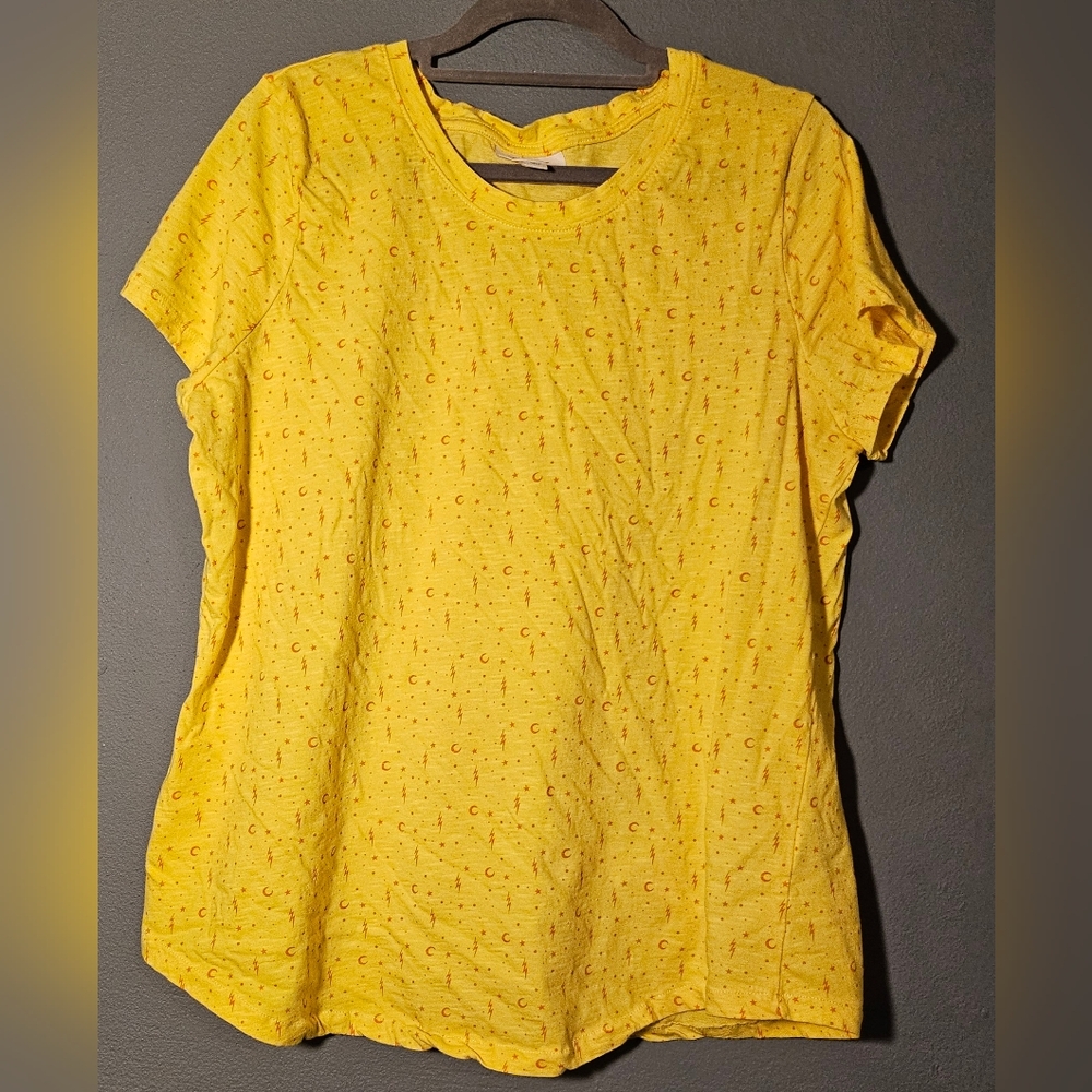 Style & Co Yellow Orange Lightning Bolts, Moons and Stars Size XL T-shirt